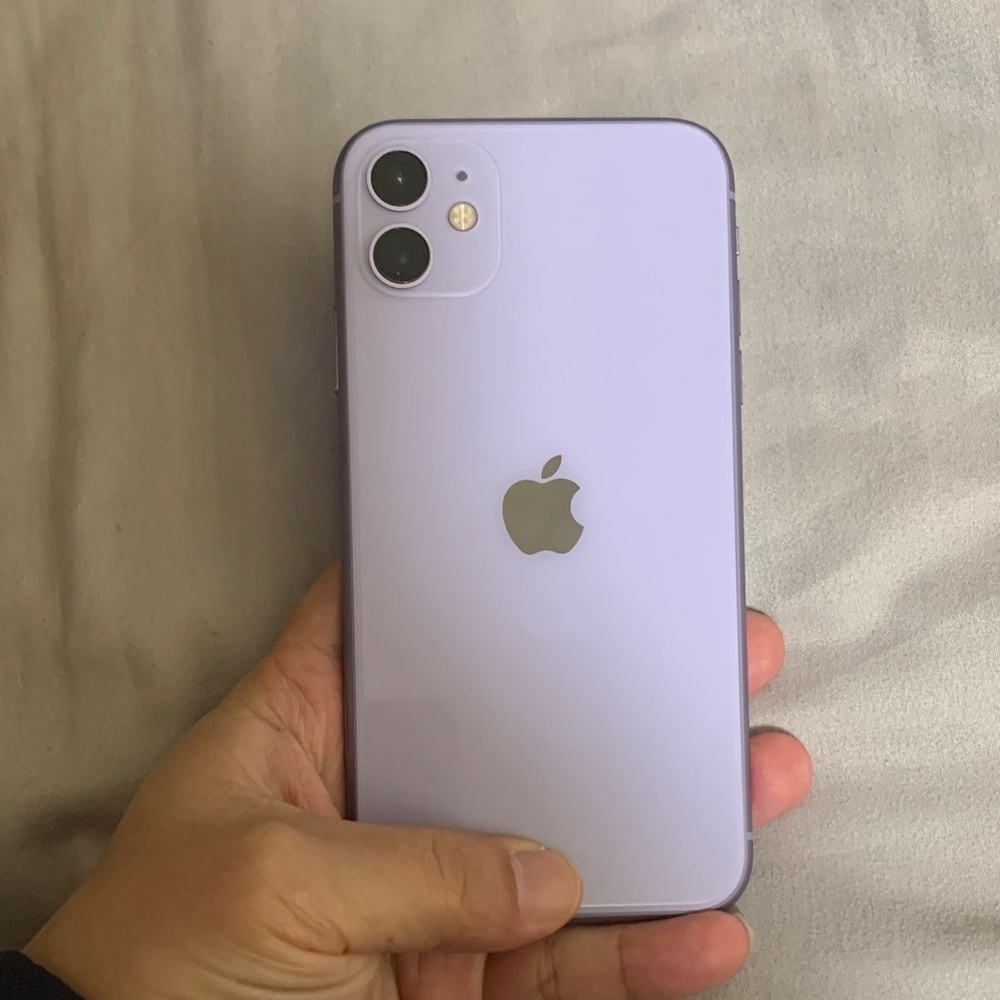 Apple iPhone 11 256 GB unlocked - Light Purple Dual-Camera Smartphone